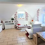 Fewo Traum mit Swimmingpool und Whirlpool Apartment Neppermin