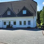 Fewo Traum mit Swimmingpool und Whirlpool Apartment