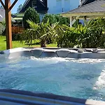 Apartment Fewo Traum mit Swimmingpool und Whirlpool Neppermin