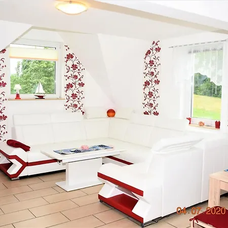 Traum, 4-sterne Fewo's Mit Pool Und Whirlpool, Grillecke Mit Neuem Pavillon Im Garten, Am Achterwasser Mit Badestrand, Wenige Autominuten Bis Zur Ostsee, Ueberweisung Oder Bar Akzeptiert 公寓 Neppermin
