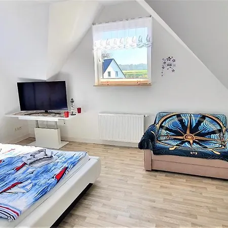 Traum, 4-sterne Fewo's Mit Pool Und Whirlpool, Grillecke Mit Neuem Pavillon Im Garten, Am Achterwasser Mit Badestrand, Wenige Autominuten Bis Zur Ostsee, Ueberweisung Oder Bar Akzeptiert