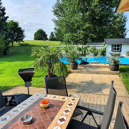Apartment Traum, 4-sterne Fewo's Mit Pool Und Whirlpool, Grillecke Mit Neuem Pavillon Im Garten, Am Achterwasser Mit Badestrand, Wenige Autominuten Bis Zur Ostsee, Ueberweisung Oder Bar Akzeptiert *