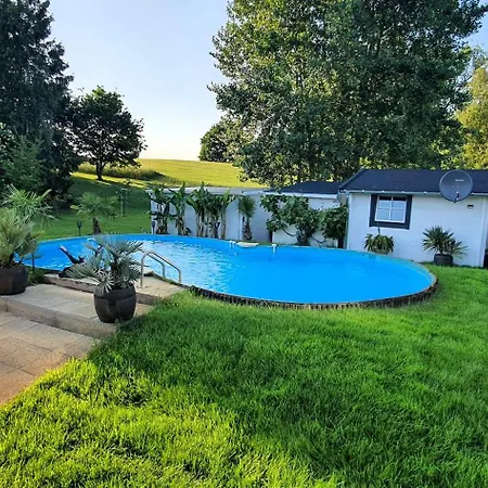 Traum, 4-sterne Fewo's Mit Pool Und Whirlpool, Partyraum Im Garten Zum Bsp Fuer Fussball-wm, 500m Bis Zum Achterwasser Mit Badestrand, 6 Autominuten Bis Zum Ostseestrand * Neppermin