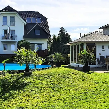 Traum, 4-sterne Fewo's Mit Pool Und Whirlpool, Grillecke Mit Neuem Pavillon Im Garten, Am Achterwasser Mit Badestrand, Wenige Autominuten Bis Zur Ostsee, Ueberweisung Oder Bar Akzeptiert