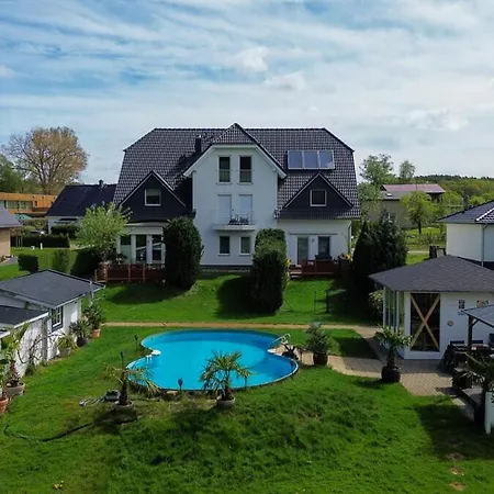 Traum, 4-sterne Fewo's Mit Pool Und Whirlpool, Grillecke Mit Neuem Pavillon Im Garten, Am Achterwasser Mit Badestrand, Wenige Autominuten Bis Zur Ostsee, Ueberweisung Oder Bar Akzeptiert Neppermin
